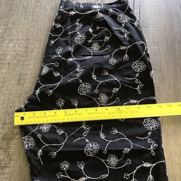 Vintage Van Heusen Black w/ Embroidered White Crop 100% Cotton Pants Size 16 - Picture 10 of 11